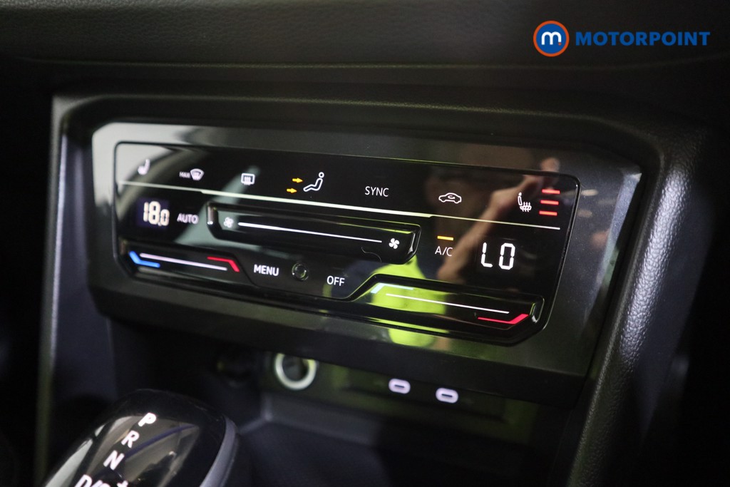 Volkswagen Tiguan R-Line Automatic Petrol SUV - Stock Number (1586310) - 8th supplementary image