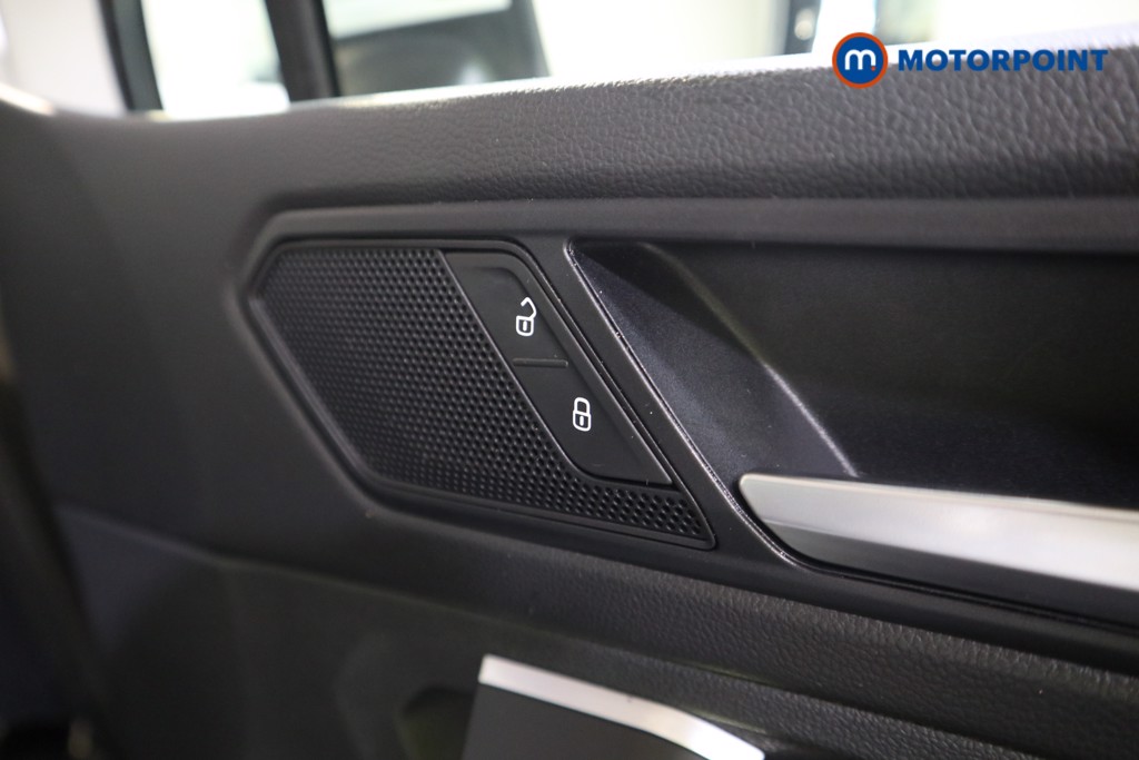 Volkswagen Tiguan R-Line Automatic Petrol SUV - Stock Number (1586310) - 11th supplementary image