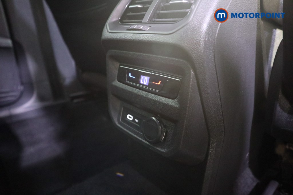 Volkswagen Tiguan R-Line Automatic Petrol SUV - Stock Number (1586310) - 18th supplementary image
