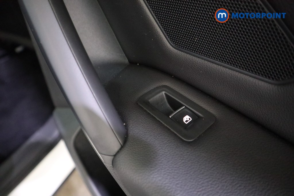 Volkswagen Tiguan R-Line Automatic Petrol SUV - Stock Number (1586310) - 19th supplementary image