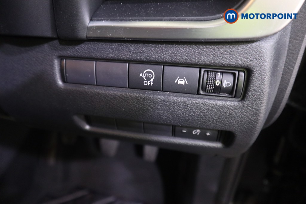 Nissan Qashqai Acenta Premium Manual Petrol SUV - Stock Number (1586476) - 11th supplementary image