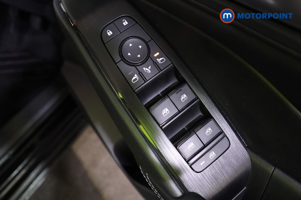 Nissan Qashqai Acenta Premium Manual Petrol SUV - Stock Number (1586476) - 12th supplementary image