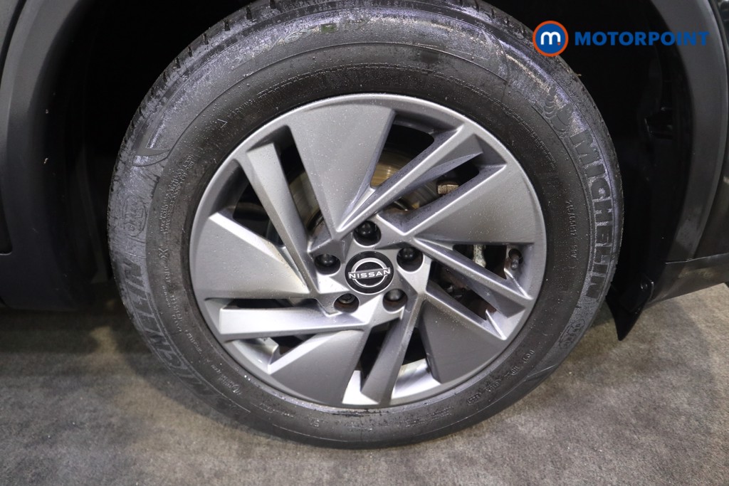 Nissan Qashqai Acenta Premium Manual Petrol SUV - Stock Number (1586476) - 19th supplementary image