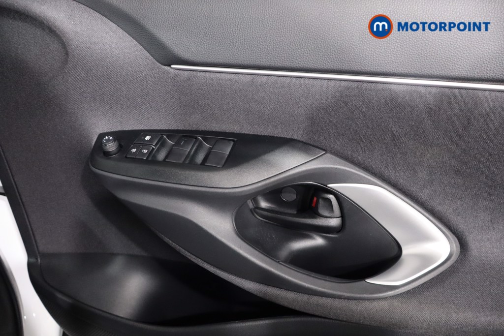 Toyota Yaris Cross Icon Automatic Petrol-Electric Hybrid Estate - Stock Number (1587666) - 18th supplementary image