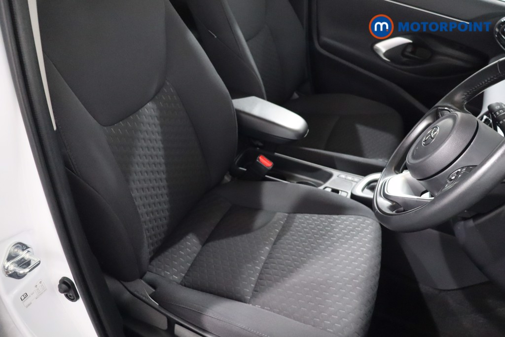 Toyota Yaris Cross Icon Automatic Petrol-Electric Hybrid Estate - Stock Number (1587666) - 21st supplementary image