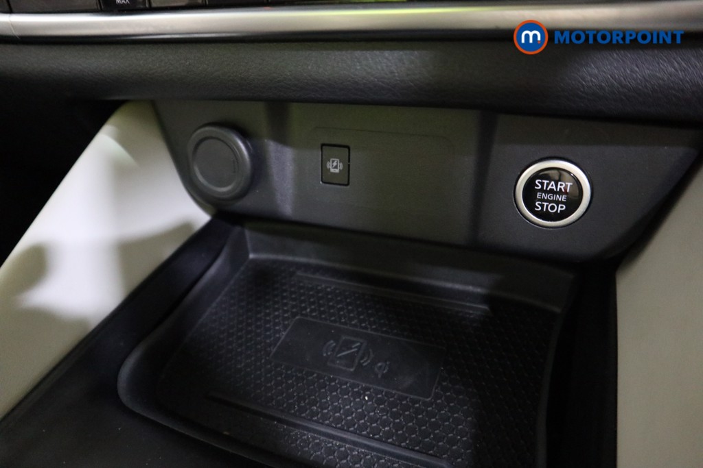 Nissan Qashqai Tekna Automatic Petrol SUV - Stock Number (1587689) - 8th supplementary image