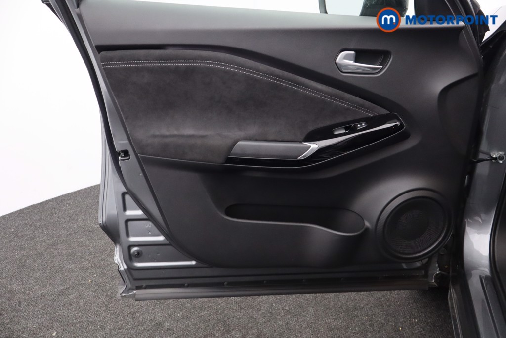 Nissan Juke Tekna-Plus Automatic Petrol-Electric Hybrid SUV - Stock Number (1588086) - 19th supplementary image