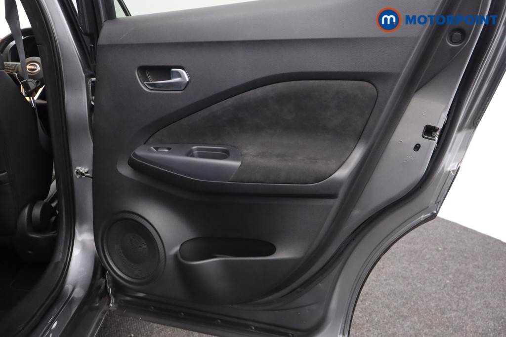 Nissan Juke Tekna-Plus Automatic Petrol-Electric Hybrid SUV - Stock Number (1588086) - 21st supplementary image