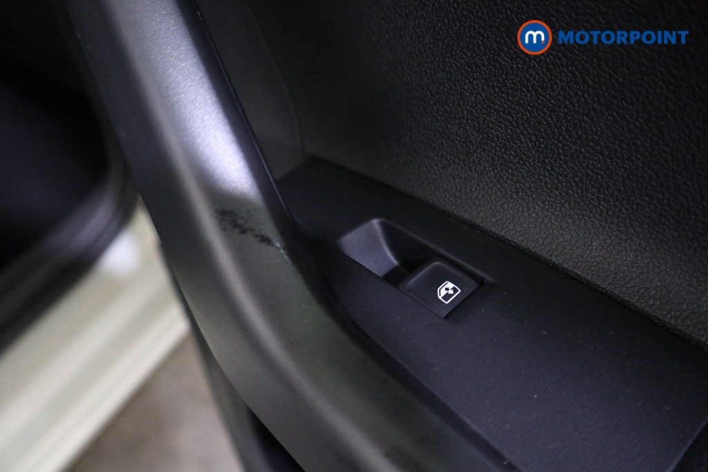 Volkswagen Polo Life Manual Petrol Hatchback - Stock Number (1588348) - 16th supplementary image
