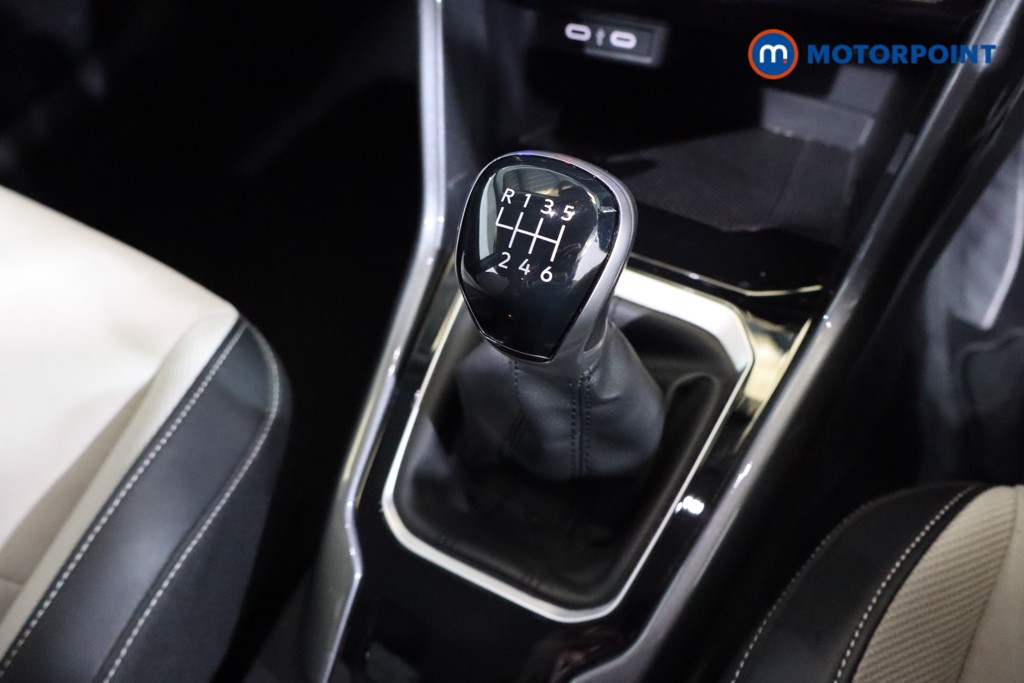 Volkswagen T-Roc Style Manual Diesel SUV - Stock Number (1581926) - 12th supplementary image