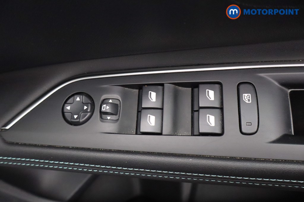 Peugeot 3008 Allure Automatic Petrol Plug-In Hybrid SUV - Stock Number (1583584) - 11th supplementary image