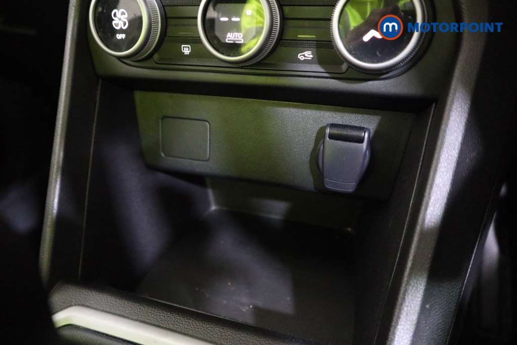 Dacia Jogger Expression Manual Petrol People Carrier - Stock Number (1565537) - 8th supplementary image