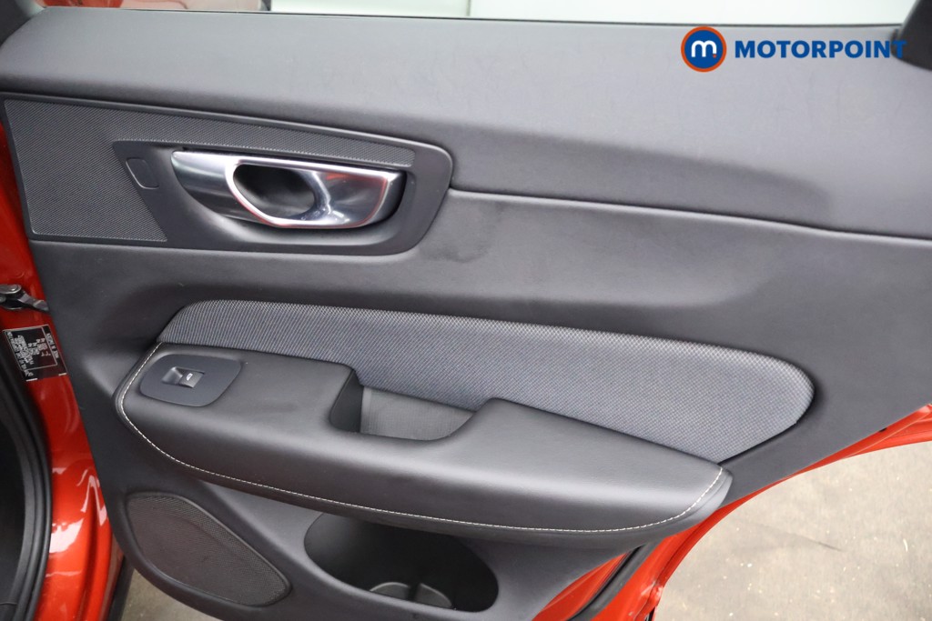 Volvo Xc60 R Design Automatic Diesel SUV - Stock Number (1565596) - 17th supplementary image