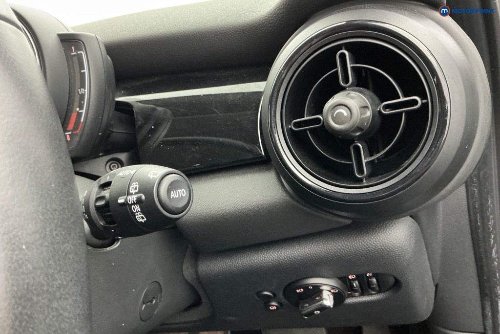 Mini Hatchback Cooper Classic Automatic Petrol Hatchback - Stock Number (1577138) - 20th supplementary image