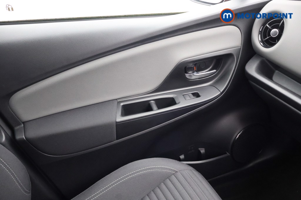 Toyota Yaris Icon Manual Petrol Hatchback - Stock Number (1578016) - 13th supplementary image