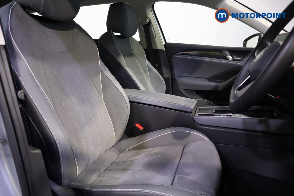 Volkswagen Passat Life Automatic Petrol Plug-In Hybrid Estate - Stock Number (1578106) - 15th supplementary image