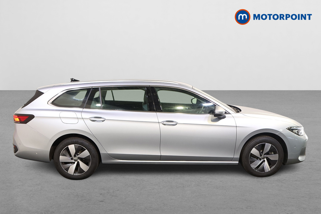 Volkswagen Passat Life Automatic Petrol Plug-In Hybrid Estate - Stock Number (1578106) - Drivers side
