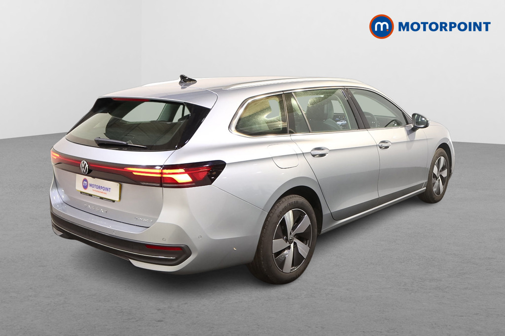 Volkswagen Passat Life Automatic Petrol Plug-In Hybrid Estate - Stock Number (1578106) - Drivers side rear corner