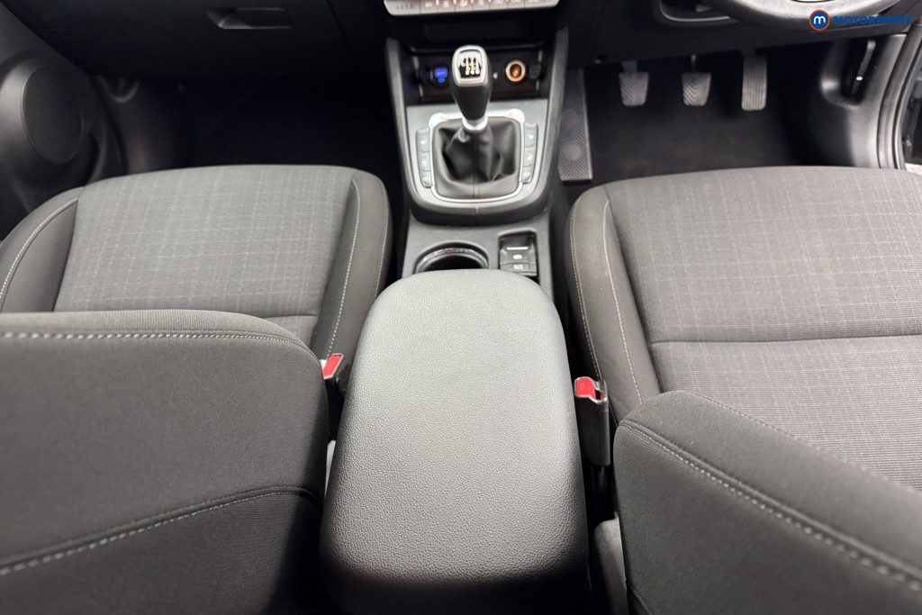 Hyundai Kona Premium Manual Petrol SUV - Stock Number (1578459) - 11th supplementary image