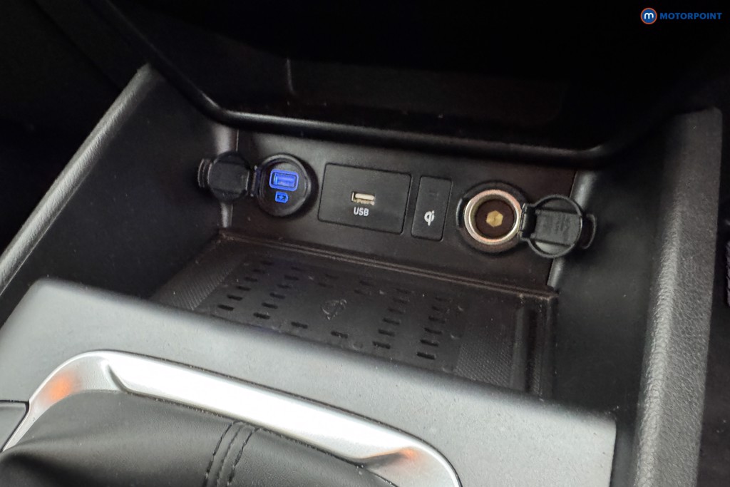 Hyundai Kona Premium Manual Petrol SUV - Stock Number (1578459) - 16th supplementary image