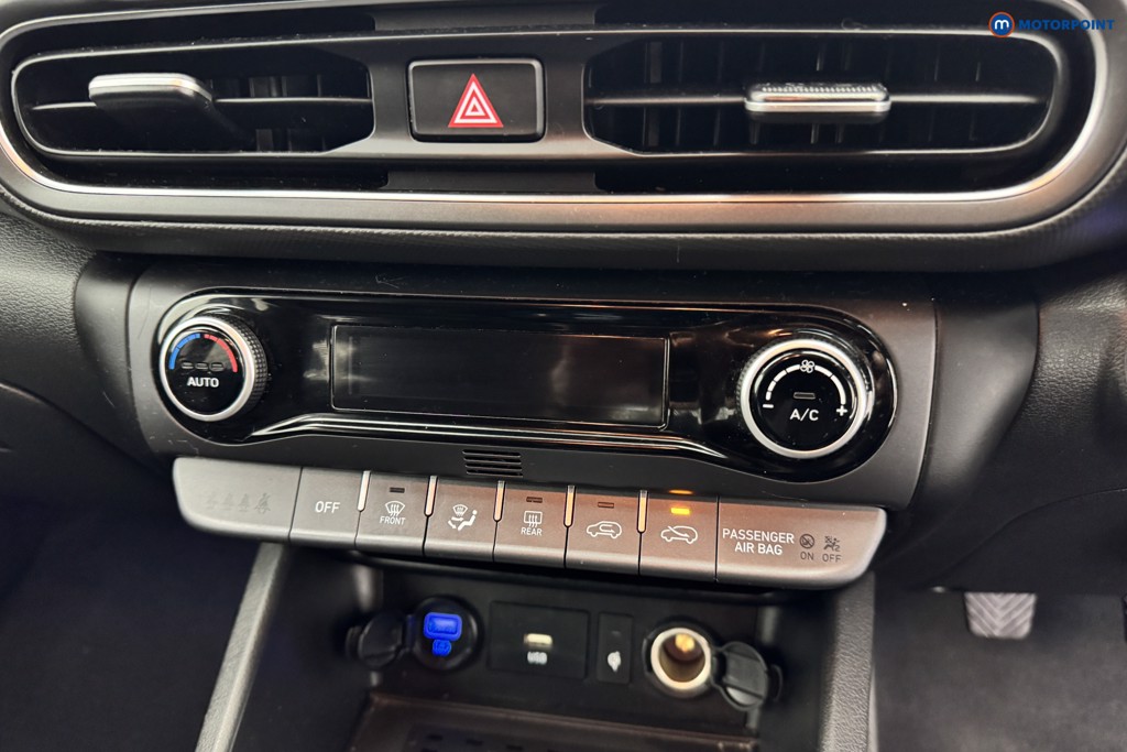 Hyundai Kona Premium Manual Petrol SUV - Stock Number (1578459) - 17th supplementary image