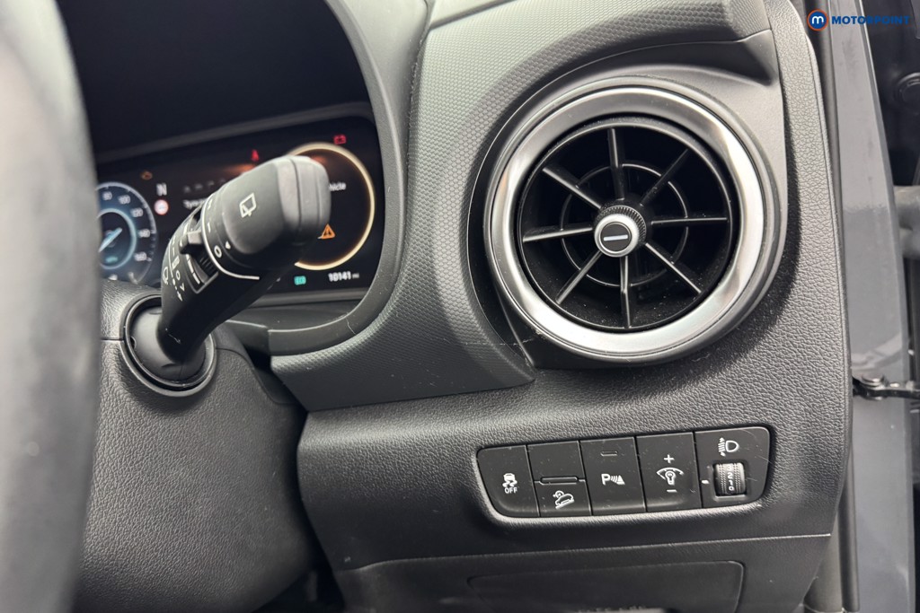 Hyundai Kona Premium Manual Petrol SUV - Stock Number (1578459) - 21st supplementary image