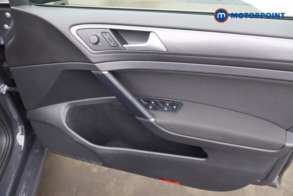 Volkswagen Golf Match Manual Diesel Hatchback - Stock Number (1580110) - 15th supplementary image