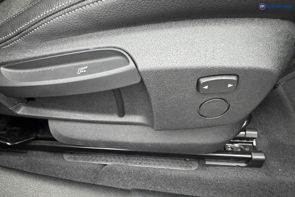 BMW 2 Series Sport Automatic Petrol Saloon - Stock Number (1582081) - 21st supplementary image