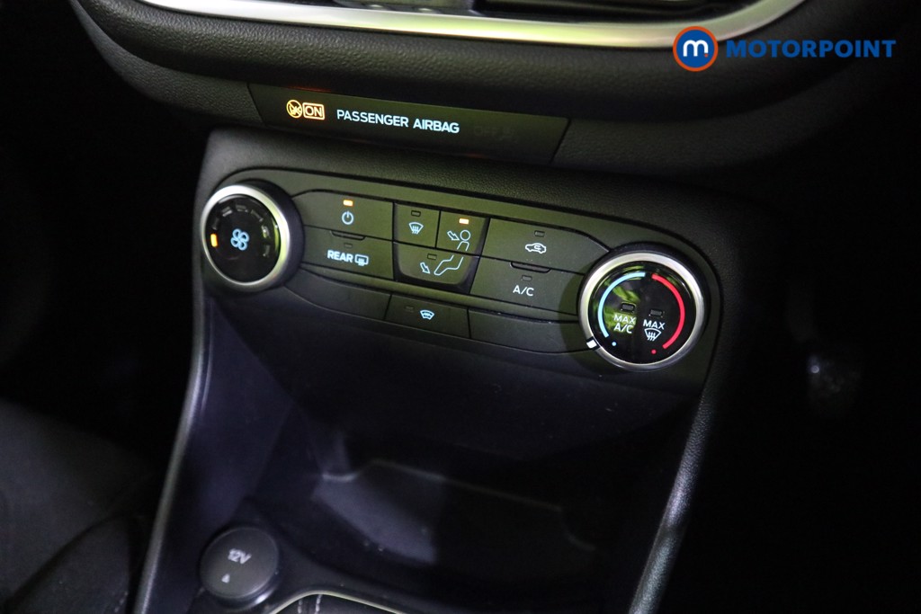 Ford Fiesta Titanium Manual Petrol Hatchback - Stock Number (1582549) - 7th supplementary image