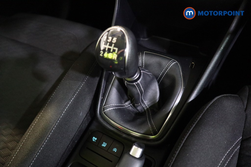 Ford Fiesta Titanium Manual Petrol Hatchback - Stock Number (1582549) - 9th supplementary image