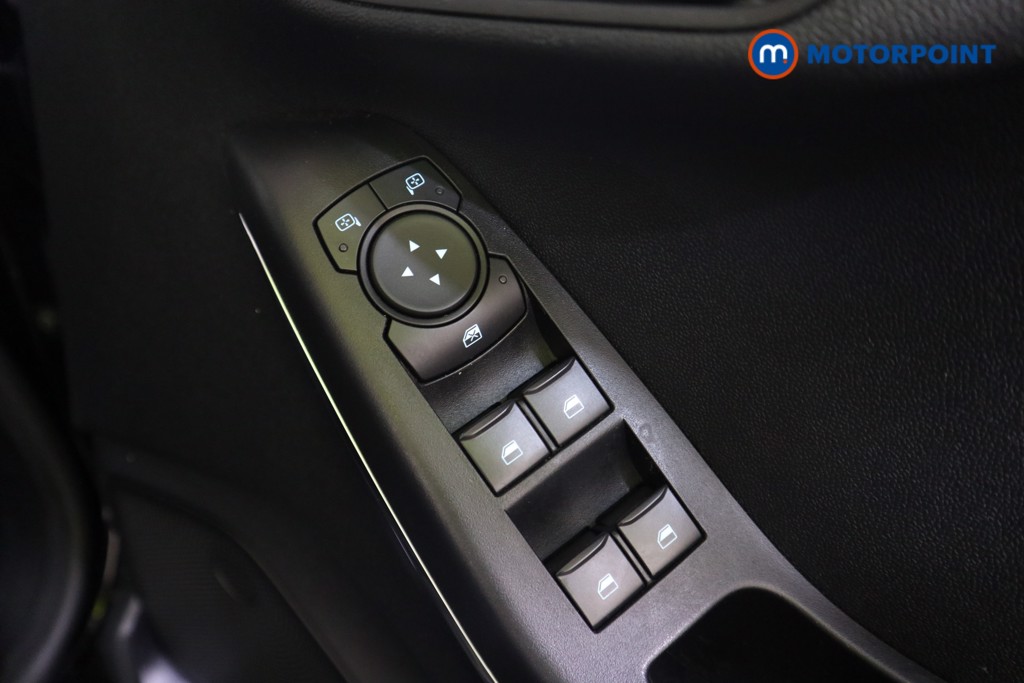 Ford Fiesta Titanium Manual Petrol Hatchback - Stock Number (1582549) - 11th supplementary image