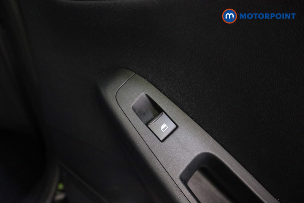 Ford Fiesta Titanium Manual Petrol Hatchback - Stock Number (1582549) - 15th supplementary image