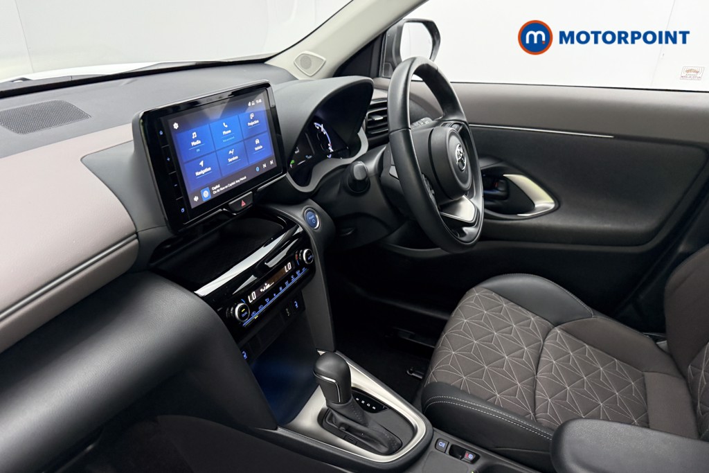 Toyota Yaris Cross Excel Automatic Petrol-Electric Hybrid Estate - Stock Number (1582561) - 3rd supplementary image