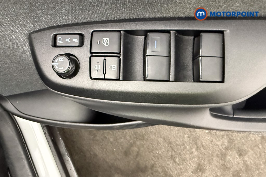 Toyota Yaris Cross Excel Automatic Petrol-Electric Hybrid Estate - Stock Number (1582561) - 19th supplementary image