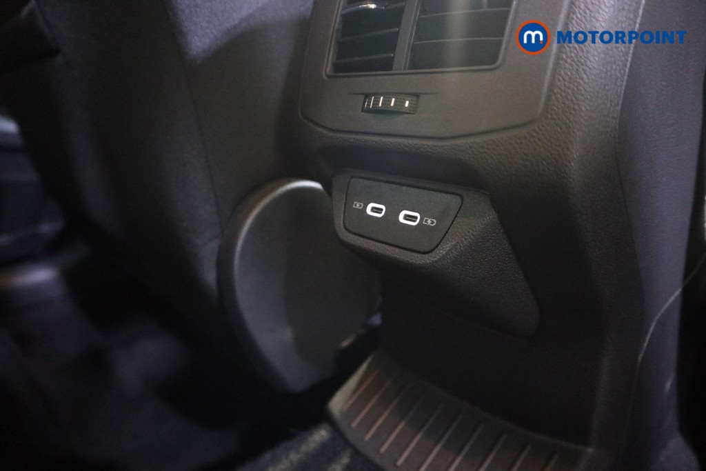 Volkswagen T-Roc Life Manual Petrol SUV - Stock Number (1582616) - 15th supplementary image