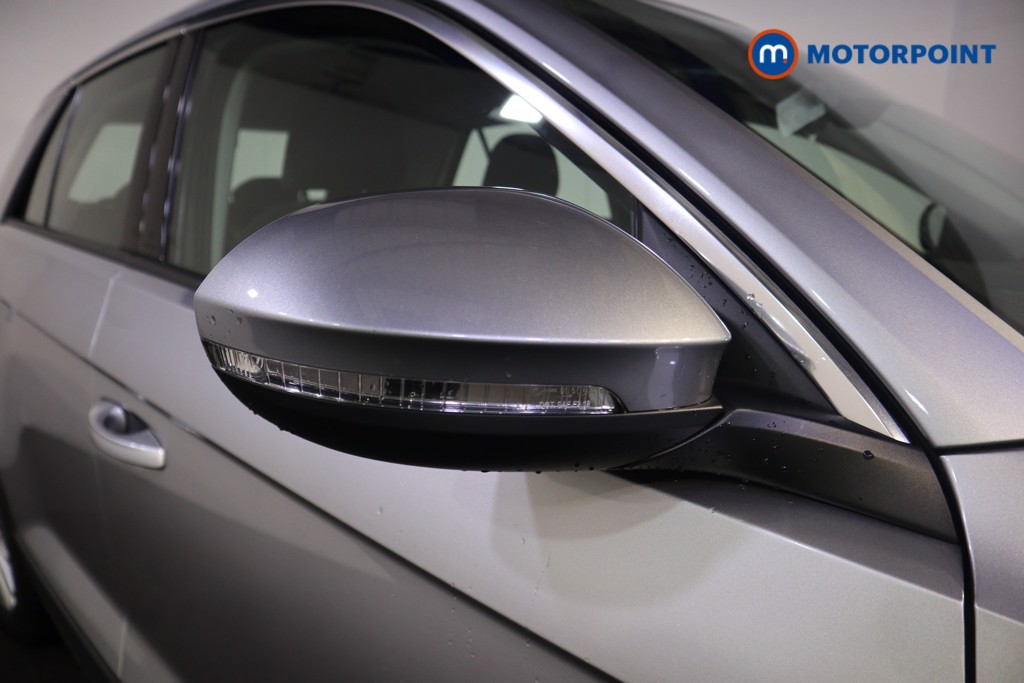 Volkswagen T-Roc Life Manual Petrol SUV - Stock Number (1582616) - 27th supplementary image