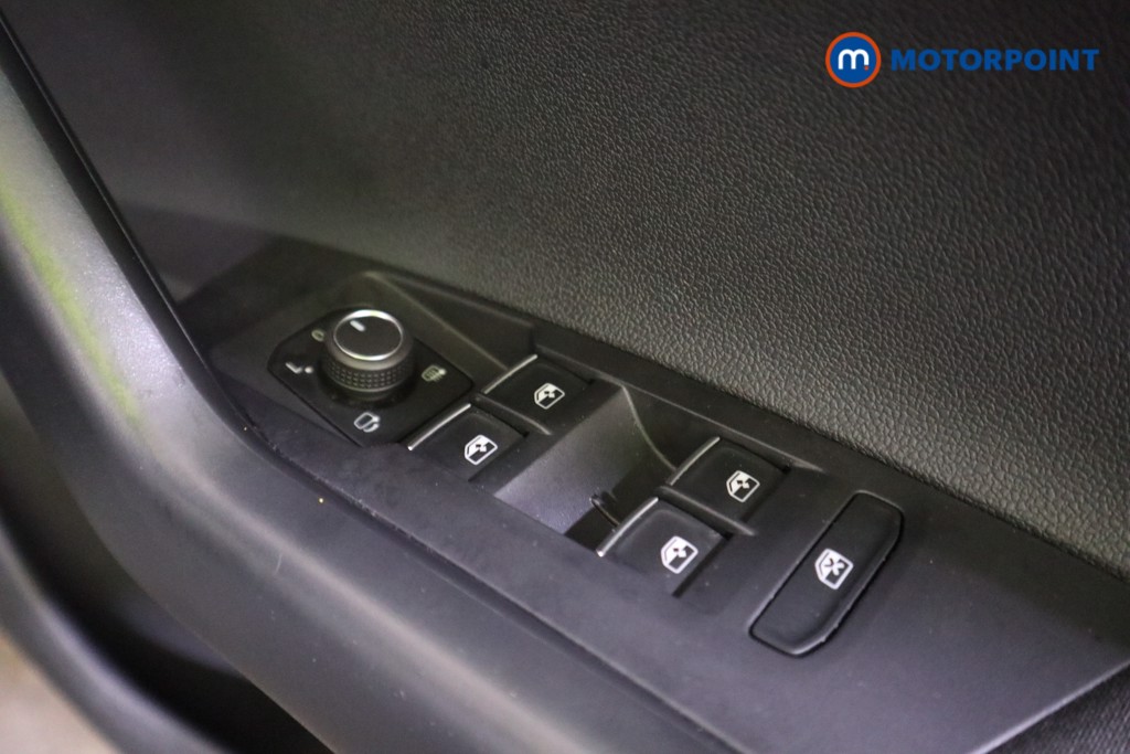 Volkswagen Taigo R-Line Automatic Petrol SUV - Stock Number (1582623) - 13th supplementary image