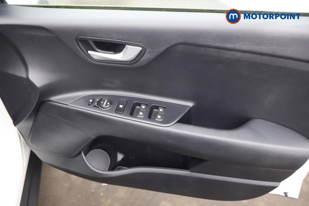 KIA Stonic Maxx Manual Petrol SUV - Stock Number (1582717) - 15th supplementary image
