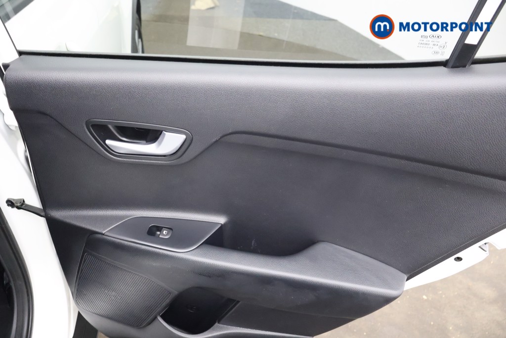 KIA Stonic Maxx Manual Petrol SUV - Stock Number (1582717) - 21st supplementary image