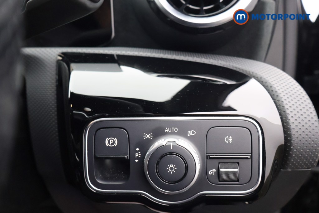 Mercedes-Benz A Class Amg Line Automatic Petrol Hatchback - Stock Number (1583551) - 7th supplementary image