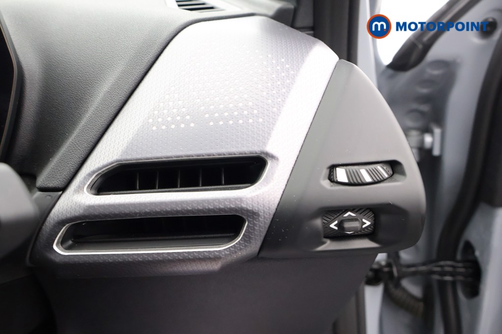 BMW 1 Series M135 Automatic Petrol Hatchback - Stock Number (1583989) - 7th supplementary image