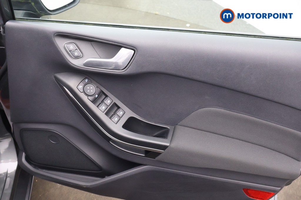 Ford Fiesta Titanium Manual Petrol Hatchback - Stock Number (1584051) - 6th supplementary image