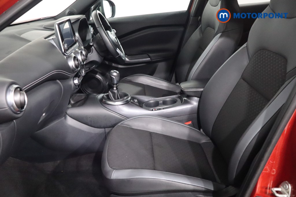Nissan Juke N-Connecta Manual Petrol SUV - Stock Number (1584273) - 4th supplementary image