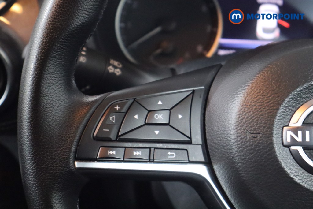 Nissan Juke N-Connecta Manual Petrol SUV - Stock Number (1584273) - 7th supplementary image