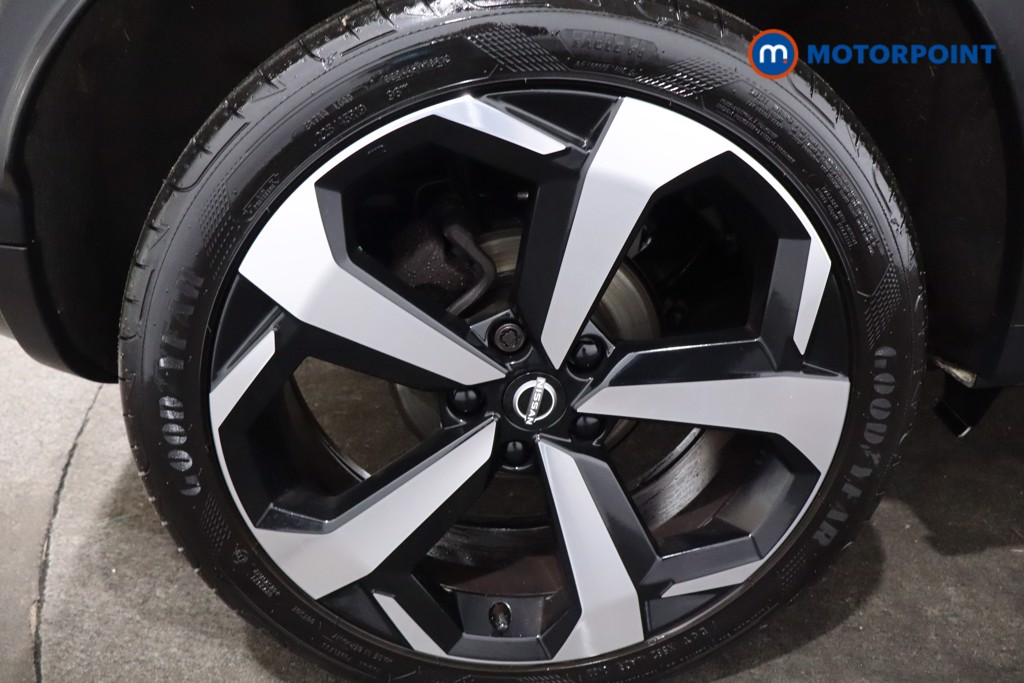Nissan Juke N-Connecta Manual Petrol SUV - Stock Number (1584273) - 9th supplementary image