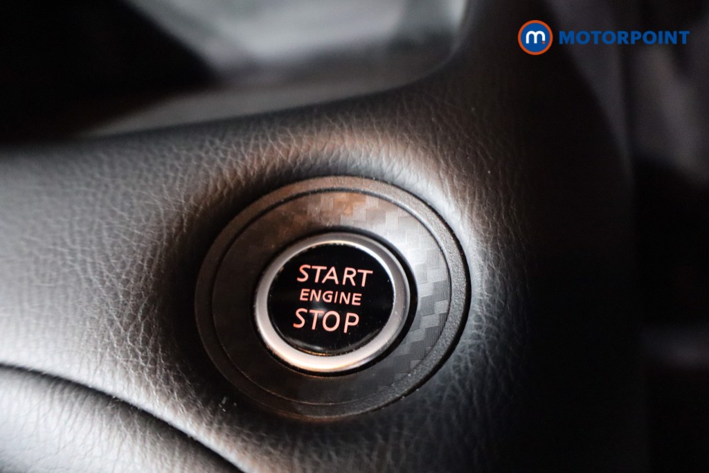 Nissan Juke N-Connecta Manual Petrol SUV - Stock Number (1584273) - 13th supplementary image