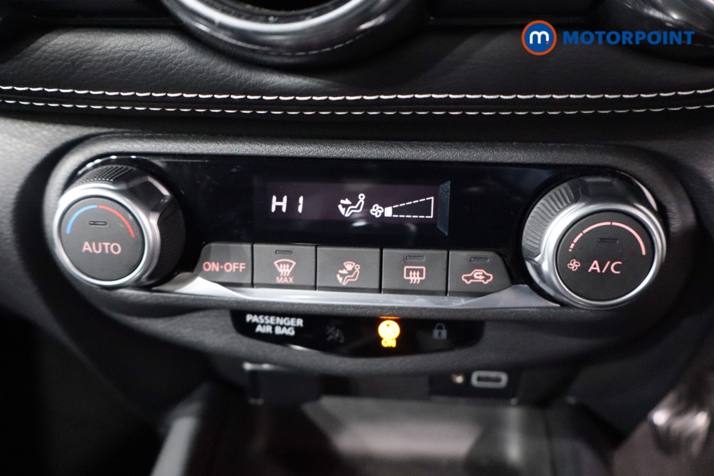 Nissan Juke N-Connecta Manual Petrol SUV - Stock Number (1584273) - 16th supplementary image