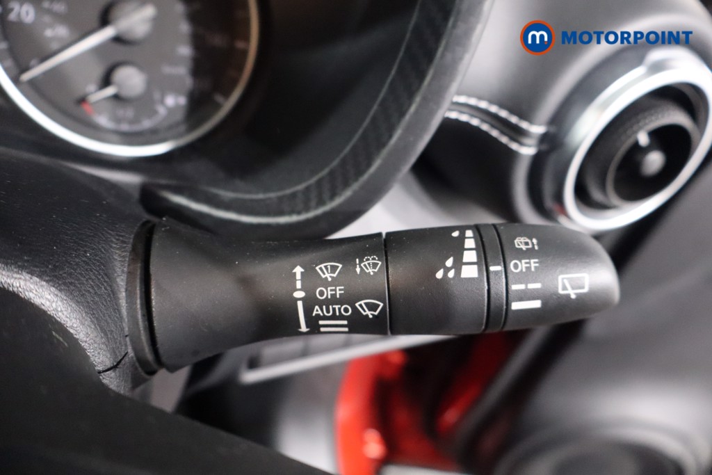 Nissan Juke N-Connecta Manual Petrol SUV - Stock Number (1584273) - 18th supplementary image