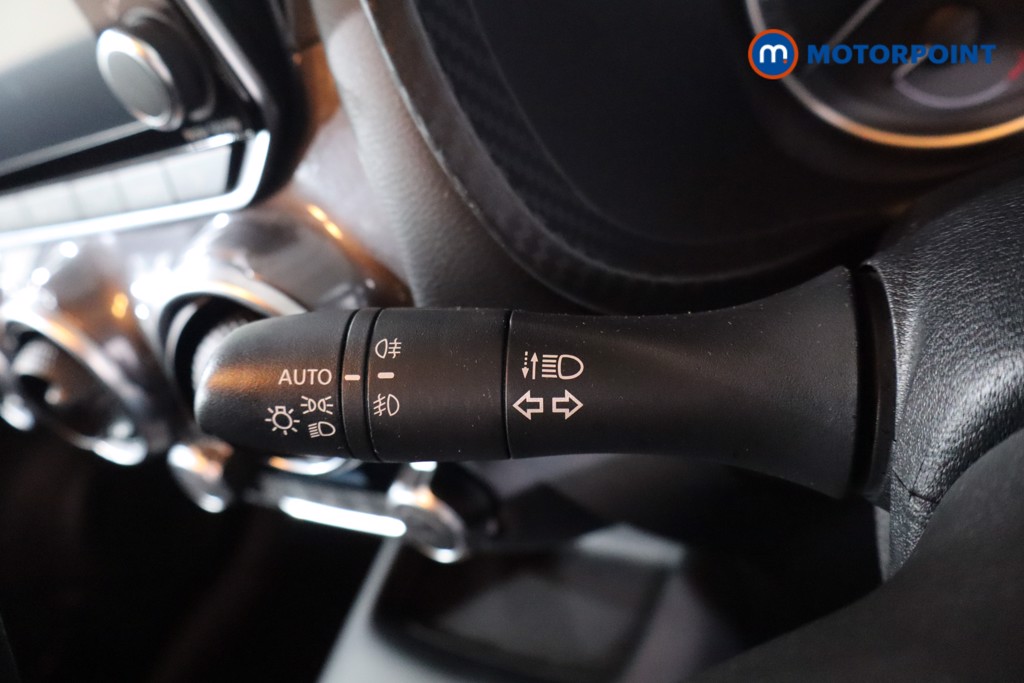 Nissan Juke N-Connecta Manual Petrol SUV - Stock Number (1584273) - 19th supplementary image