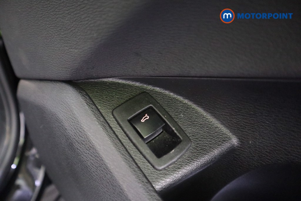 BMW X1 Xline Manual Petrol SUV - Stock Number (1584409) - 14th supplementary image